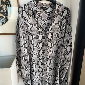 Club Monaco dress, size 10 US. Patterned tuline silk snakeskin print shirtdress.